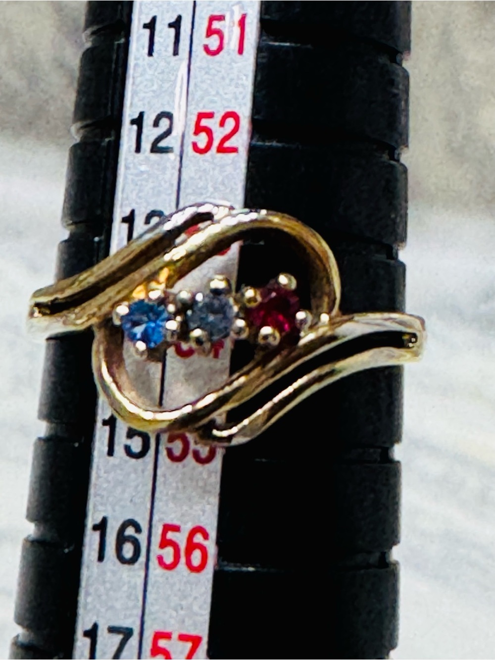 Gold Three-Stone Birthstone sample Ring with Red, Gray, and Blue Stones size 6 - Picture 14 of 14